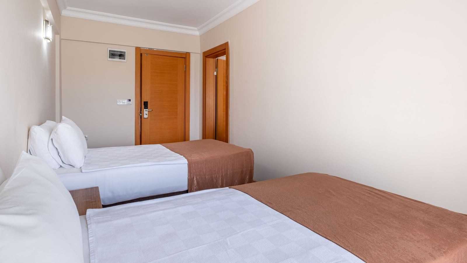 rooms-family-connection-room