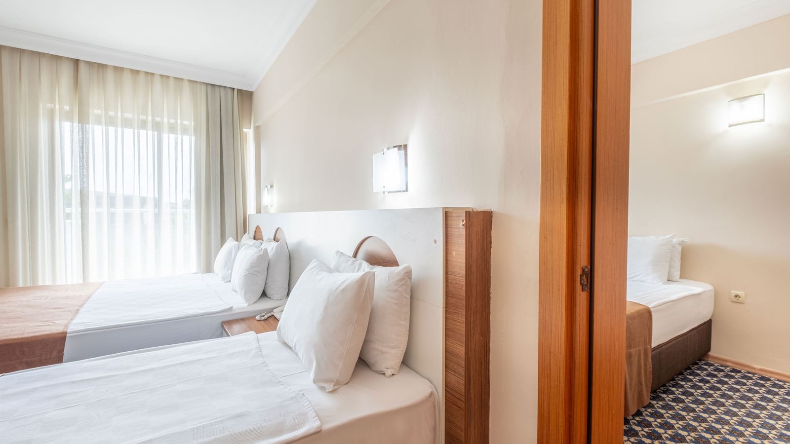 rooms-family-connection-room