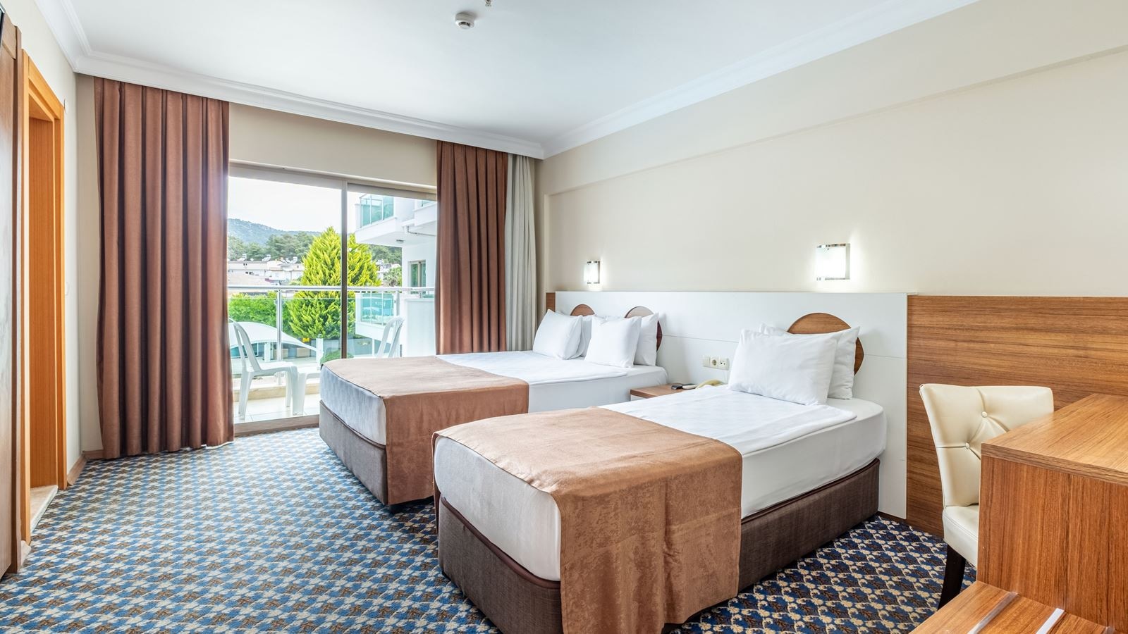 rooms-family-connection-room