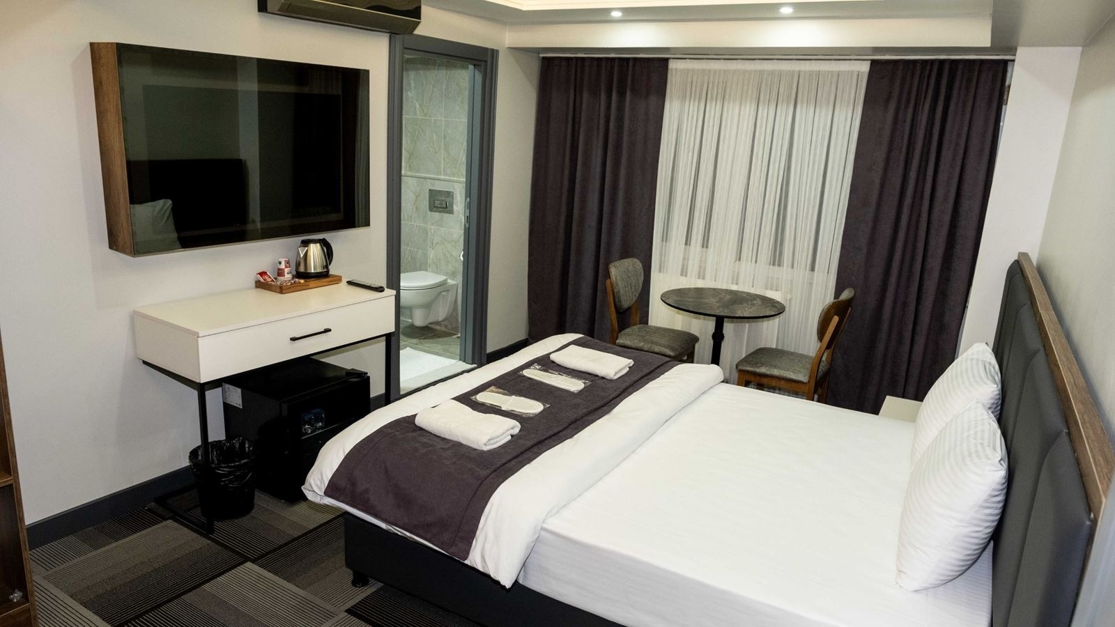 rooms-suit-oda
