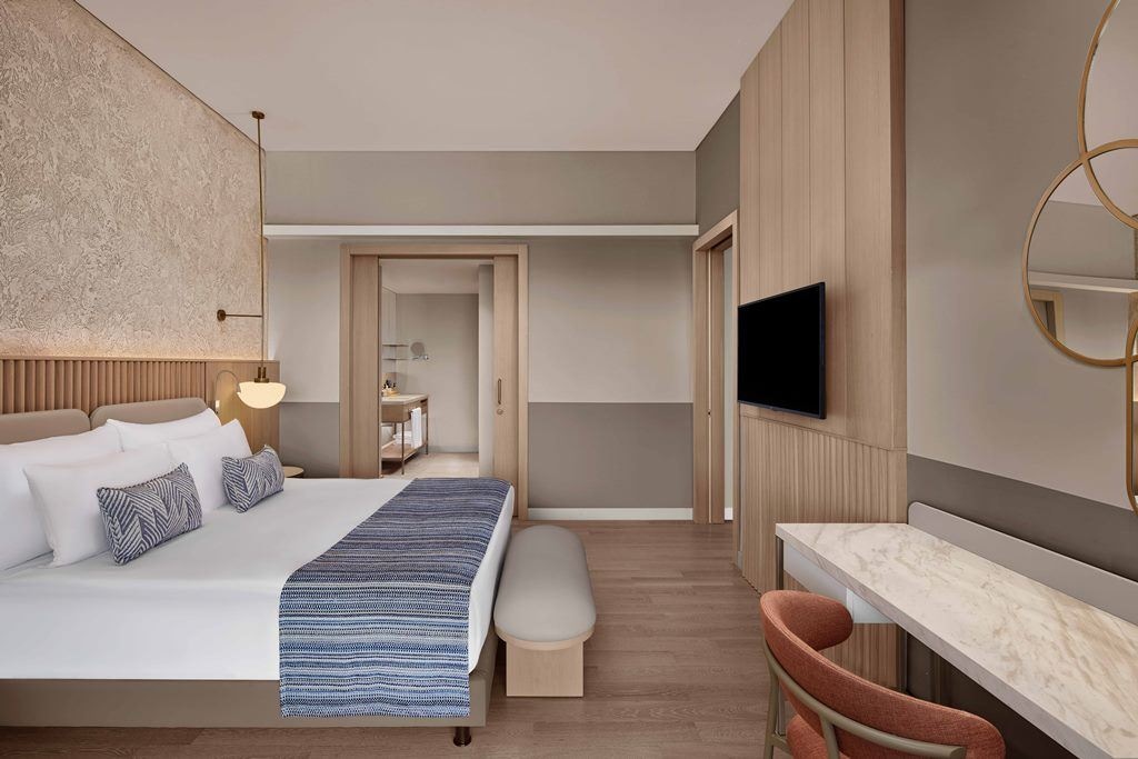 rooms-suite-with-private-pool-adult-area