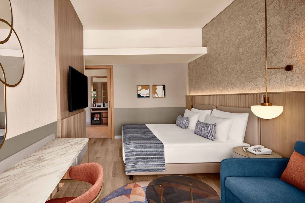 rooms-family-superior-sea-view-swim-up