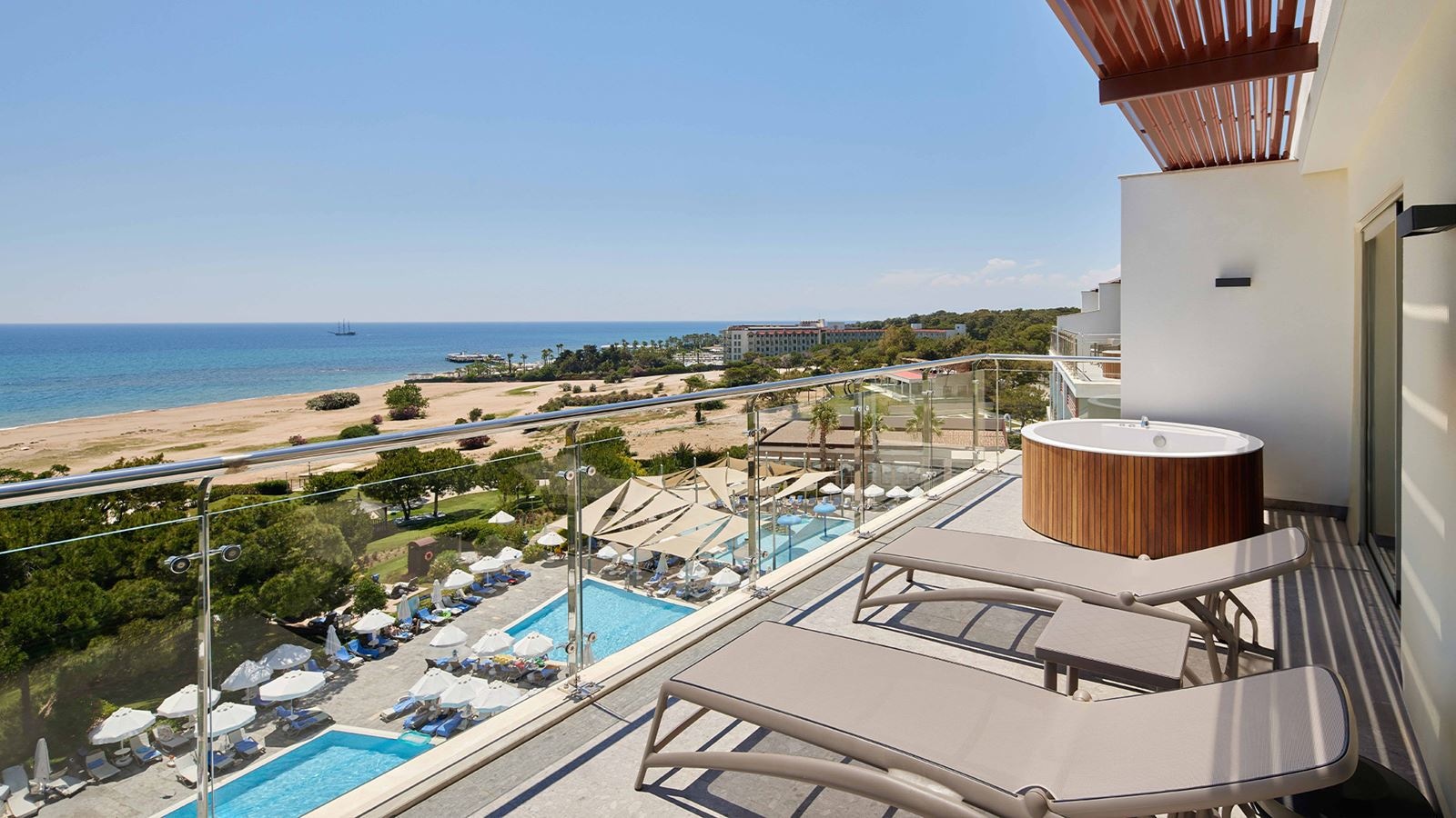 rooms-panorama-suite