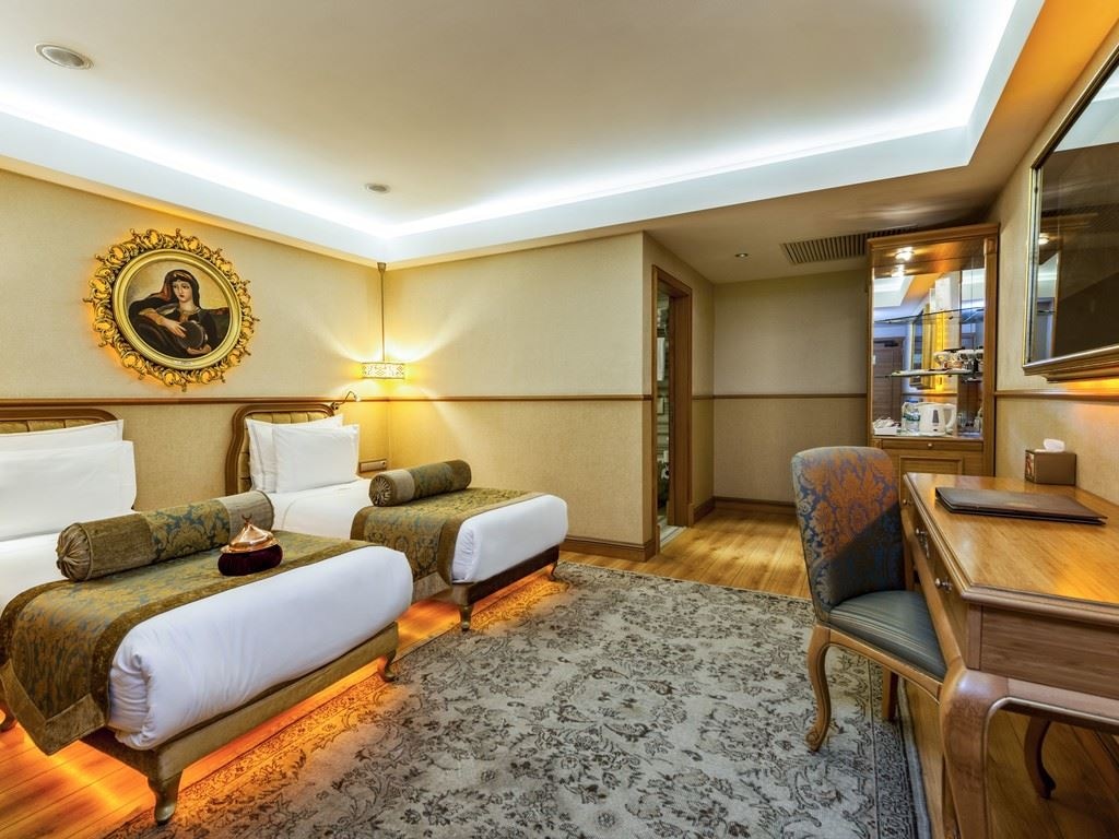 rooms-deluxe-double-room