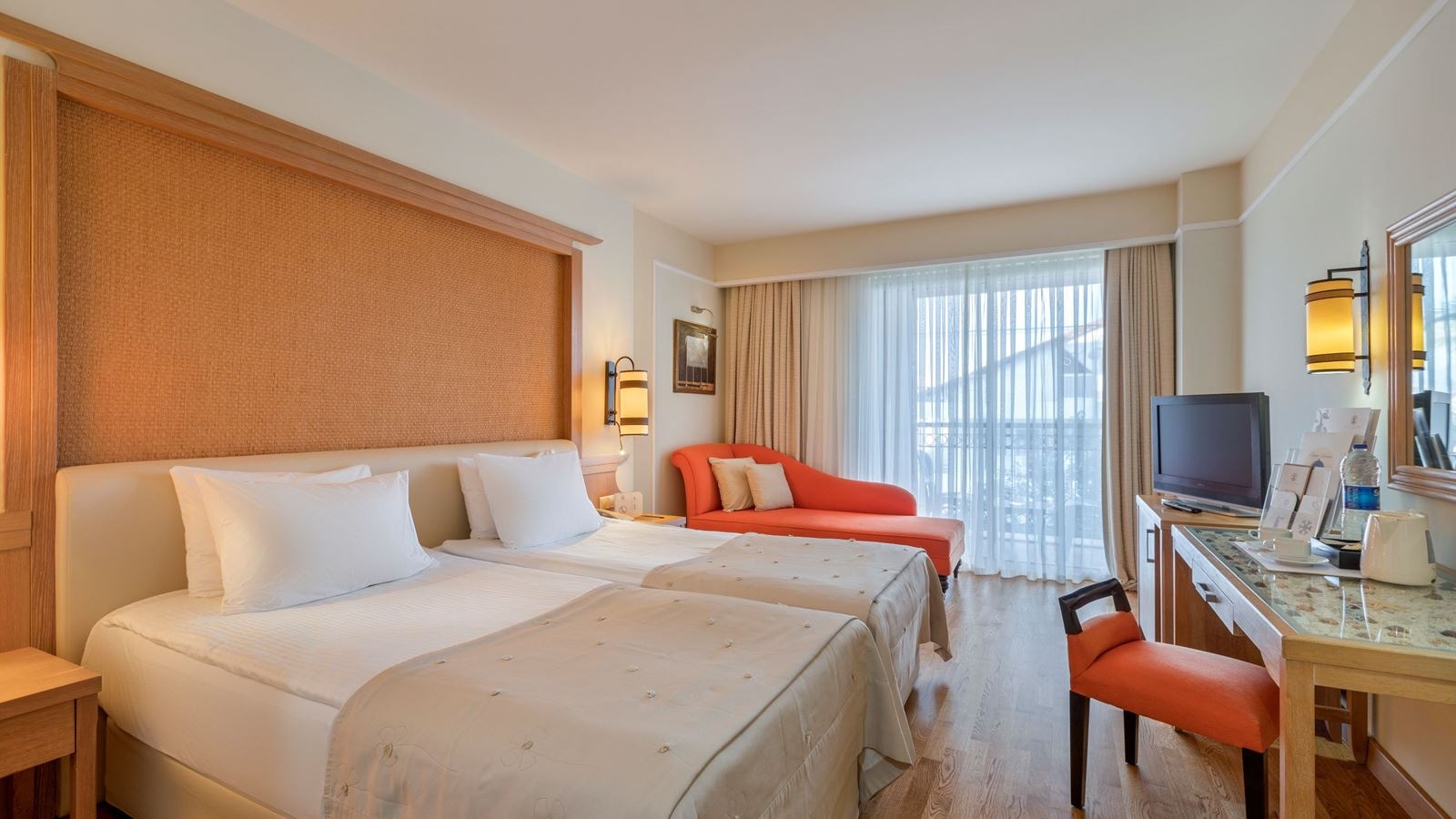 rooms-standard-room-side-sea-view