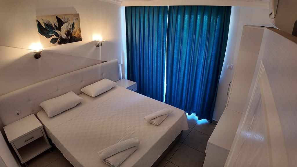 rooms-family-room-two-bedrooms