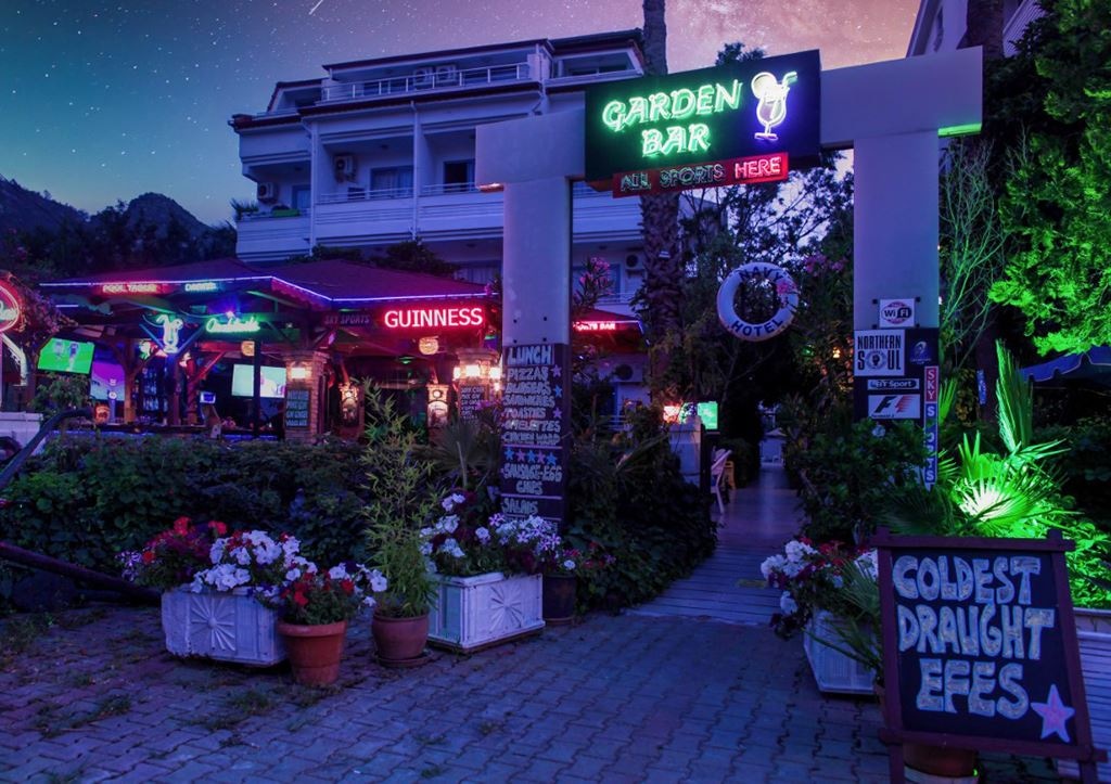 bars-garden-bar
