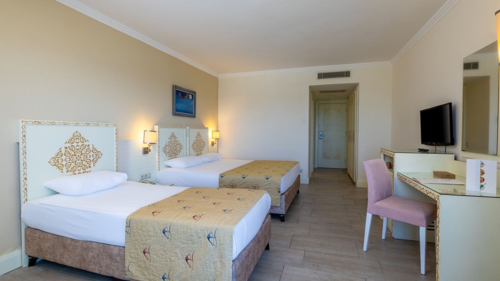 rooms-standard-room-land-view