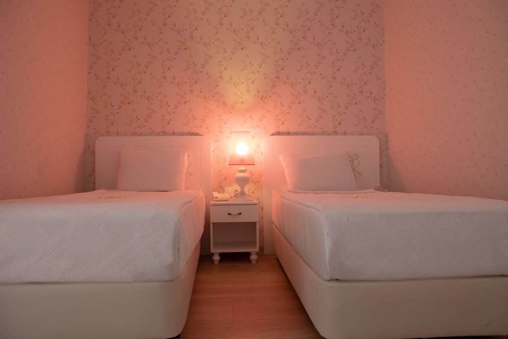 rooms-family-room-sea-view