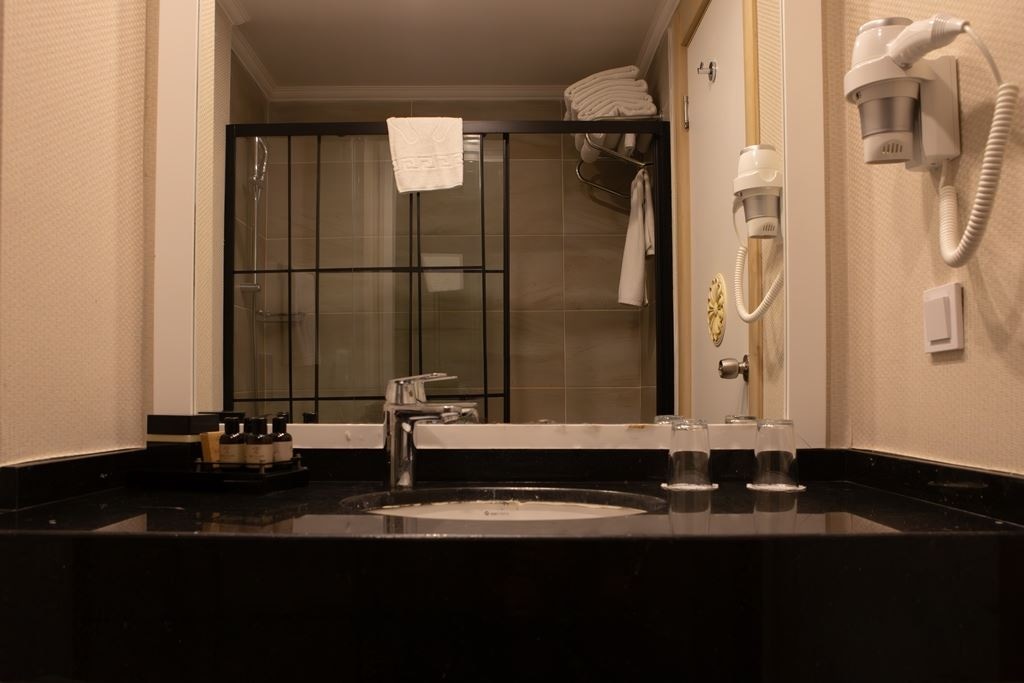 rooms-family-room-sea-view