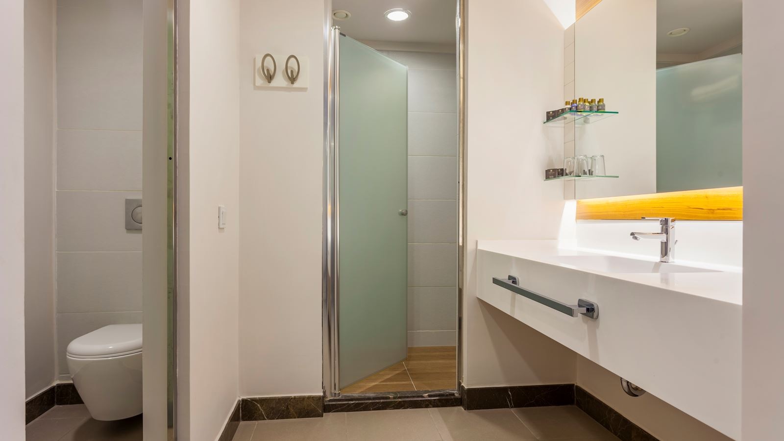 rooms-single-standard-room