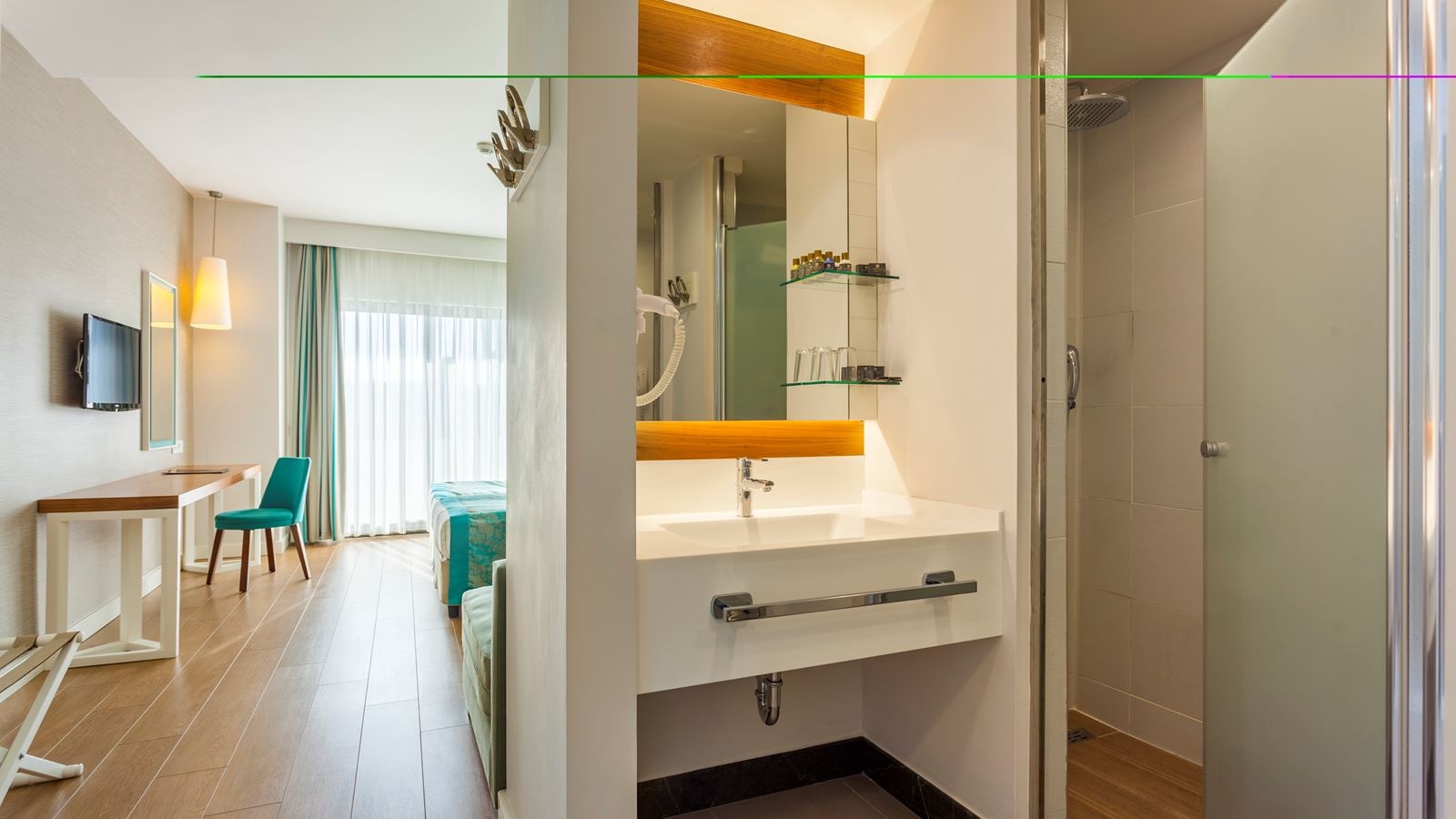 rooms-single-standart-room-pool-view