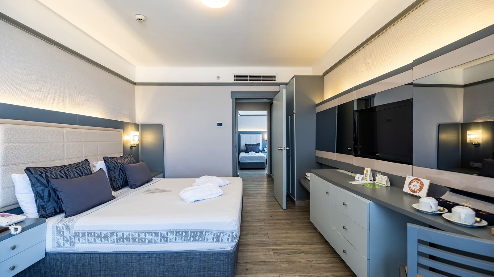 rooms-family-room-2-bedrooms