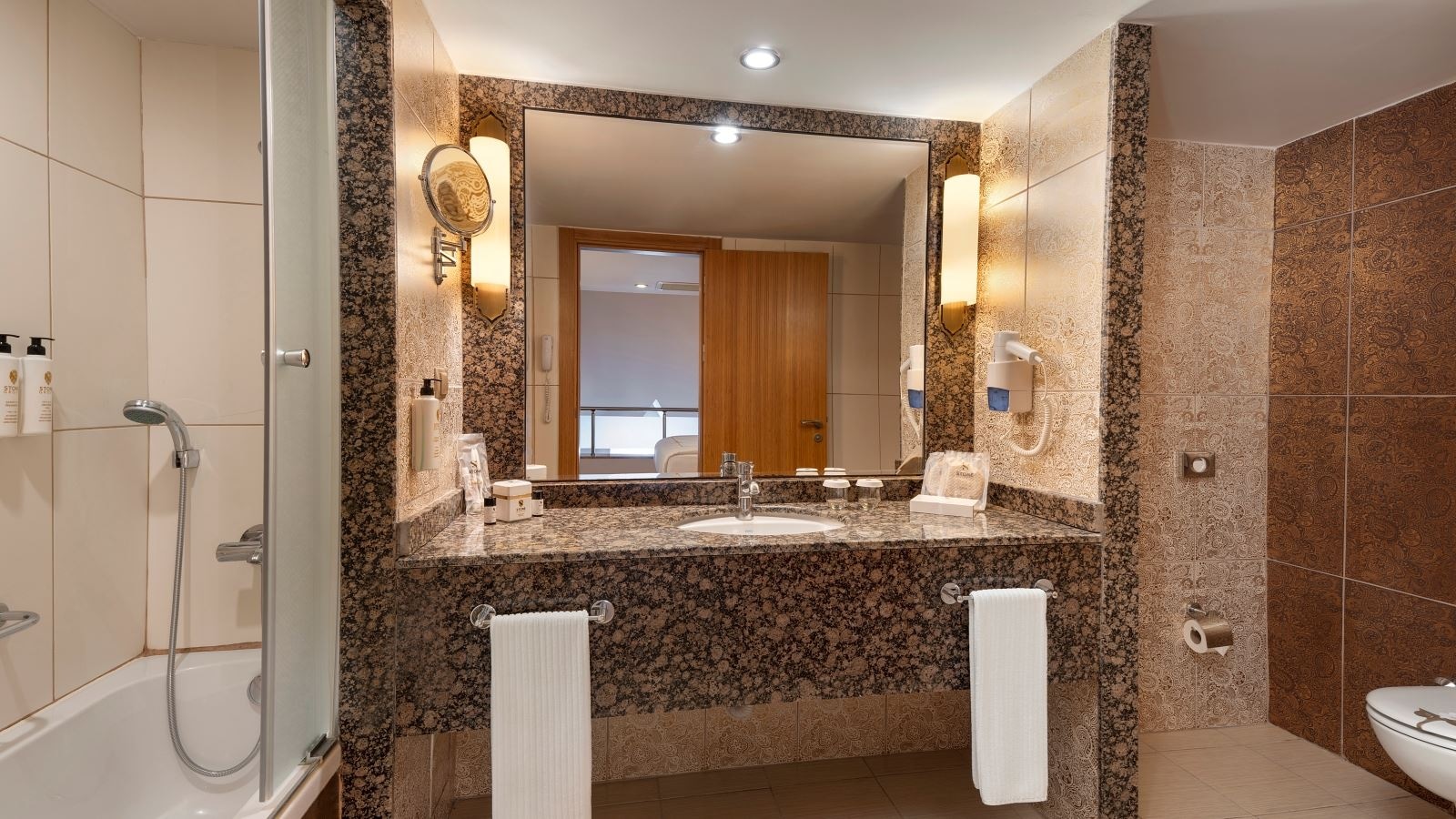 rooms-duplex-family-room