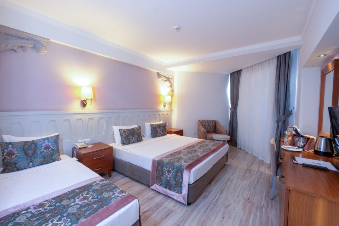 rooms-deluxe-room-sea-view