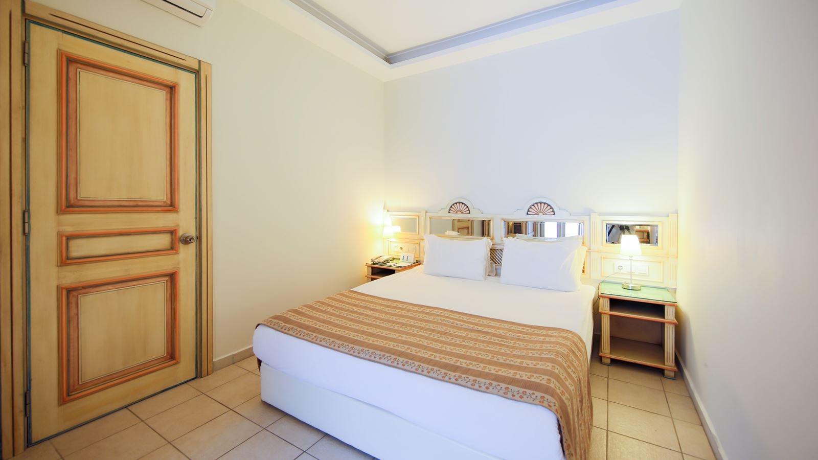 rooms-family-room-seaview