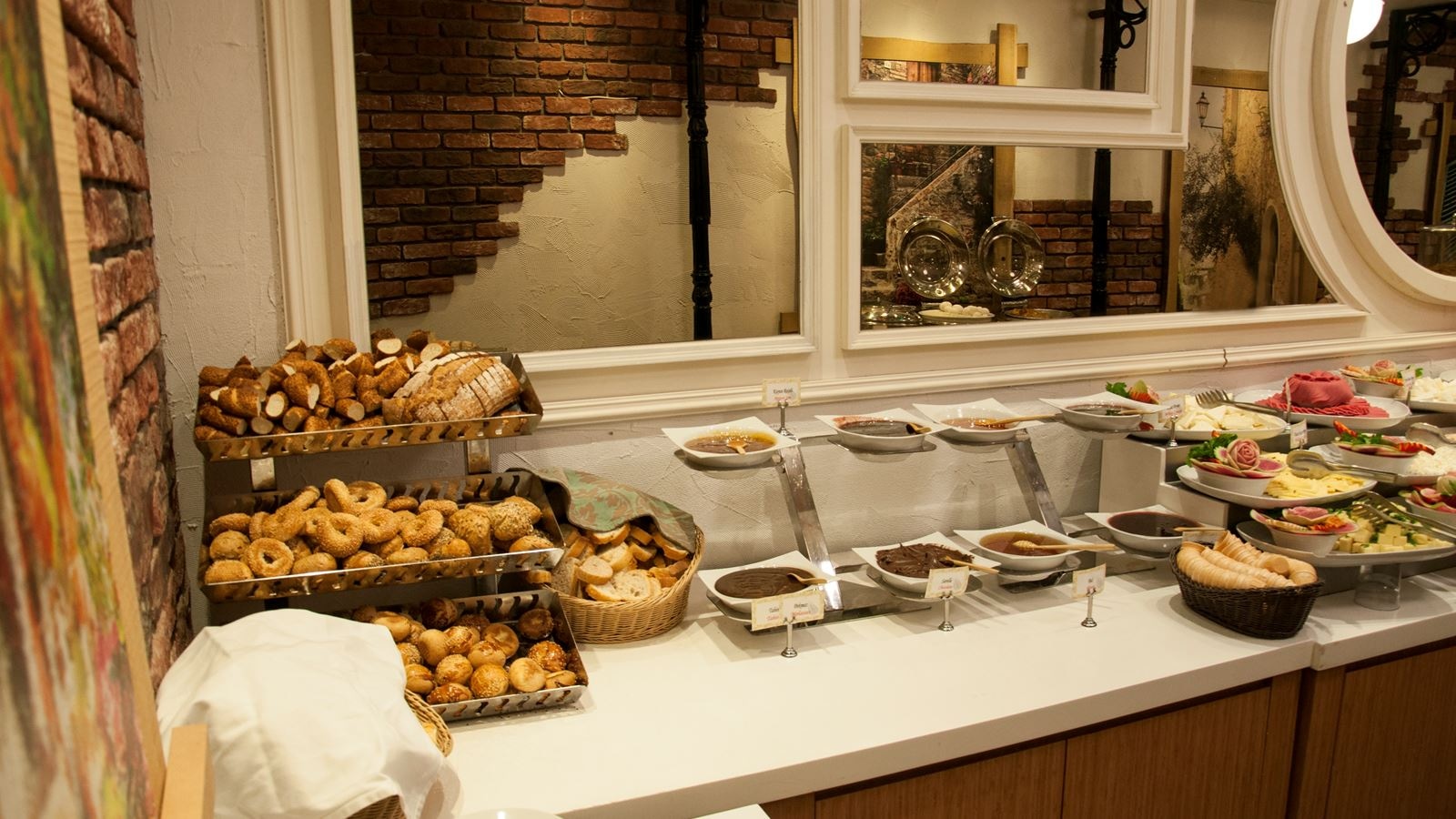 restaurants-restaurants