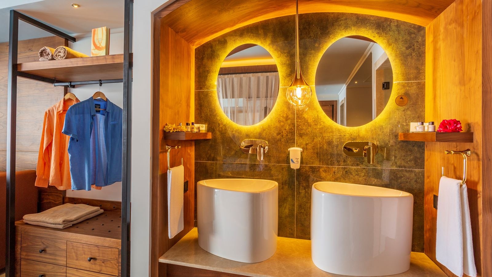 rooms-luxury-suites-with-jacuzzi