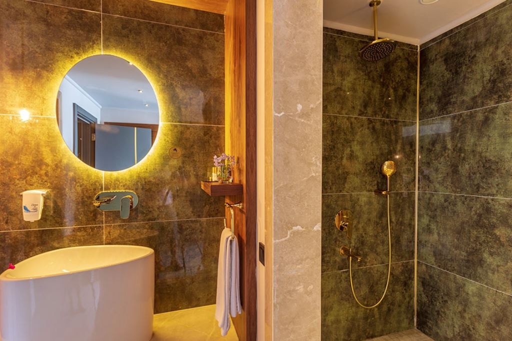 rooms-luxury-suites--swimup