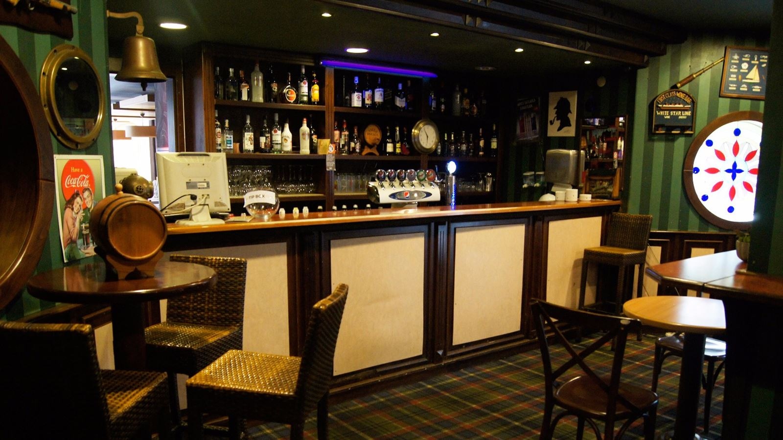 bars-sherlock-holmes-pub