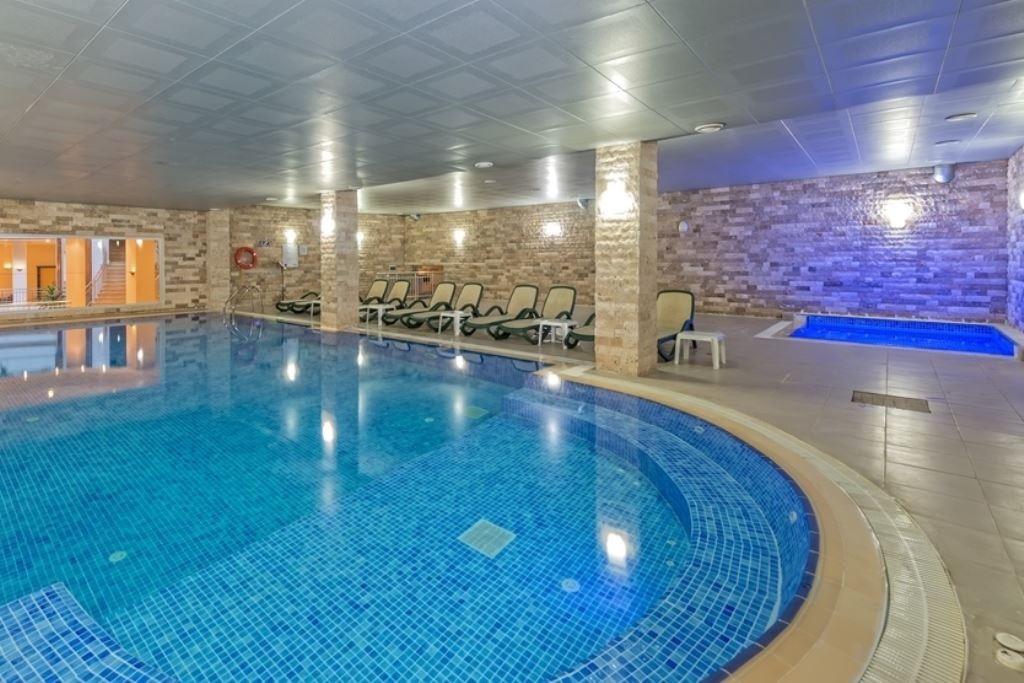 pools-indoor-pool