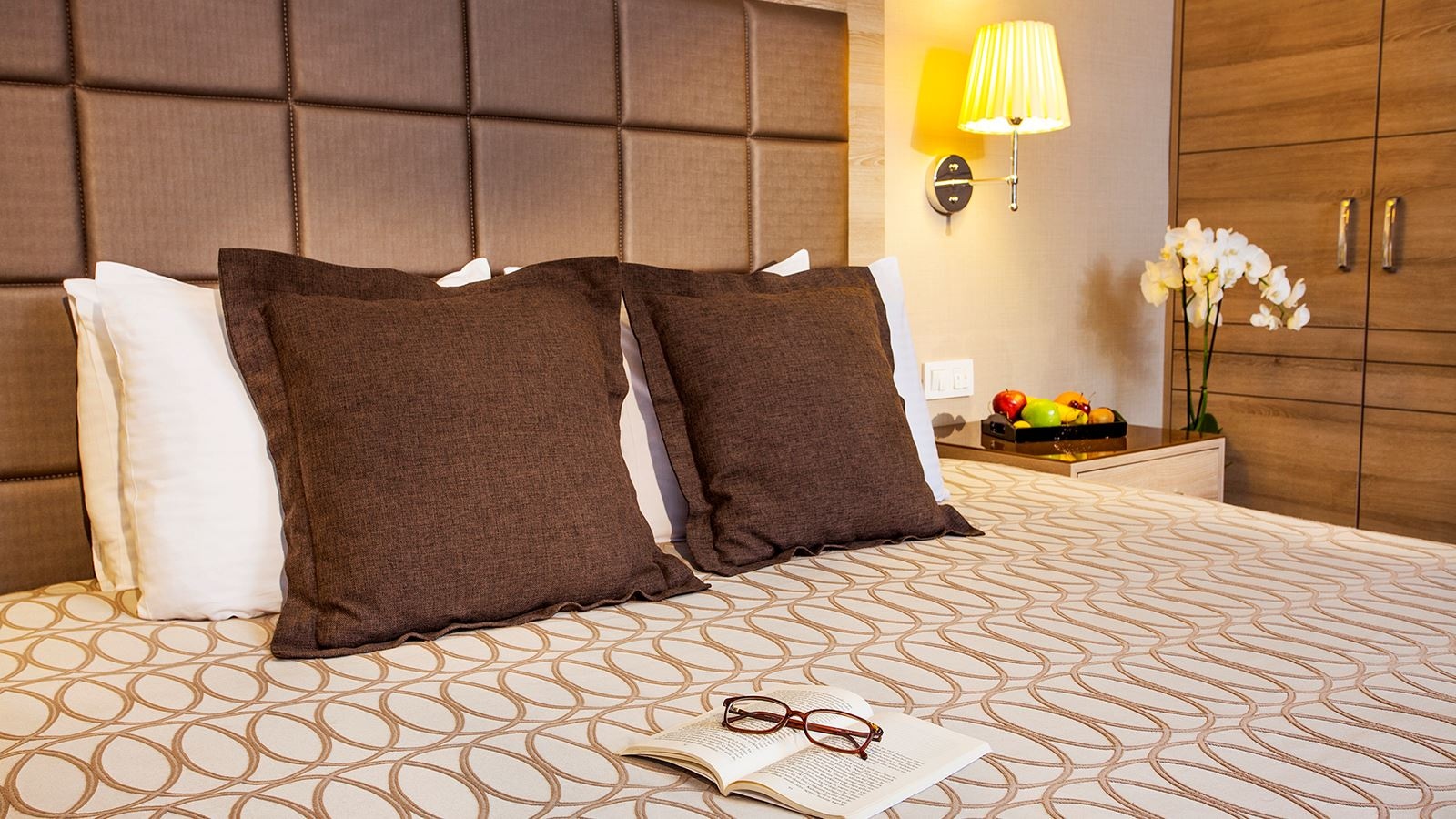 rooms-family-room-standard