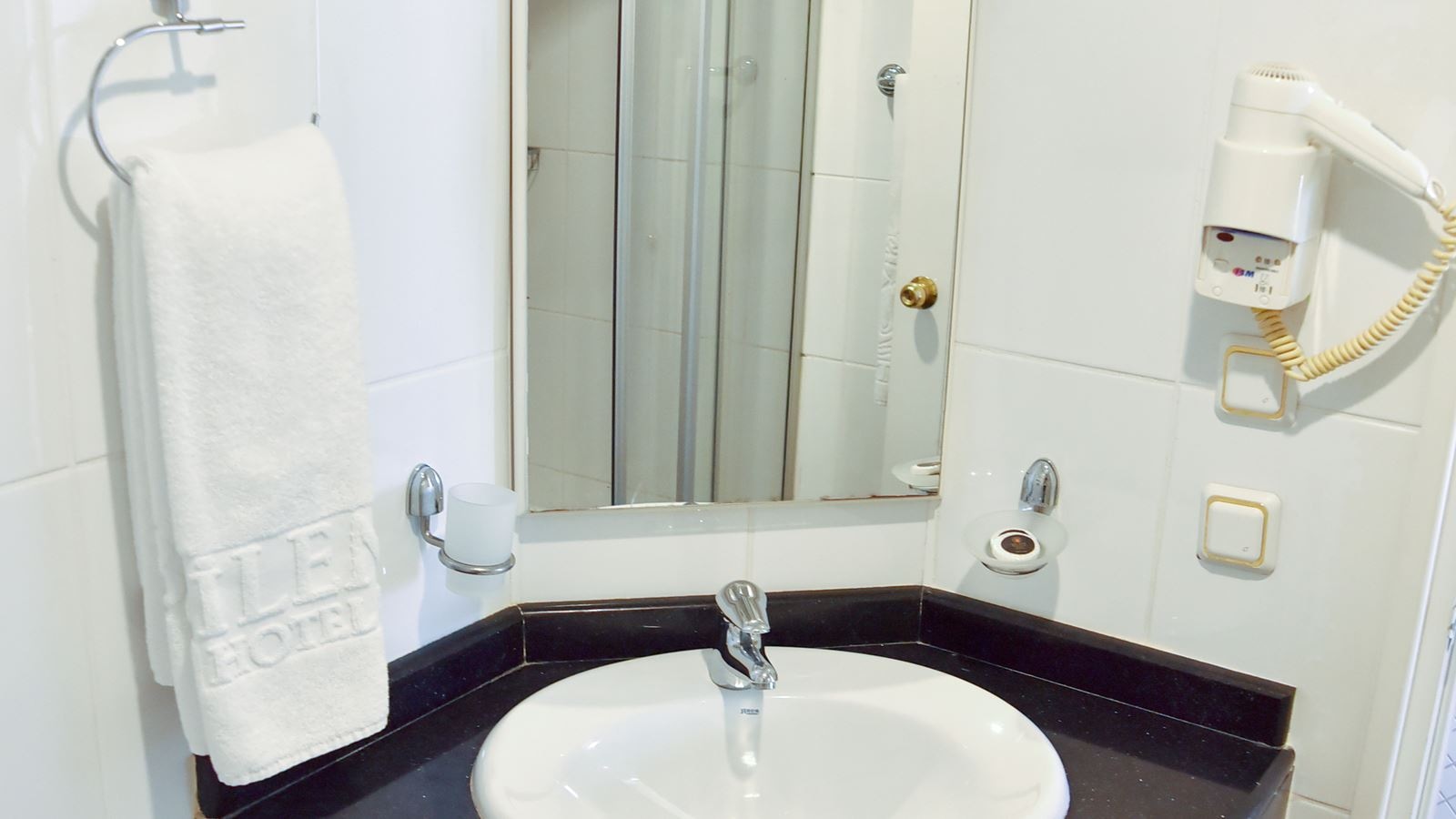 rooms-standard-room-land-view