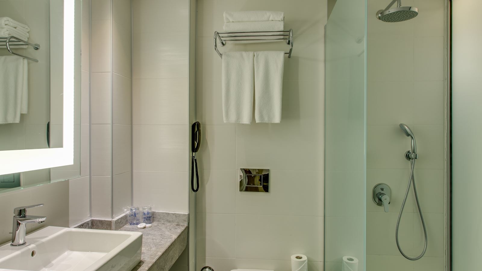 rooms-standard-land-view