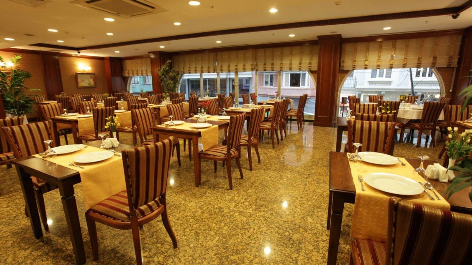 restaurants-restaurants