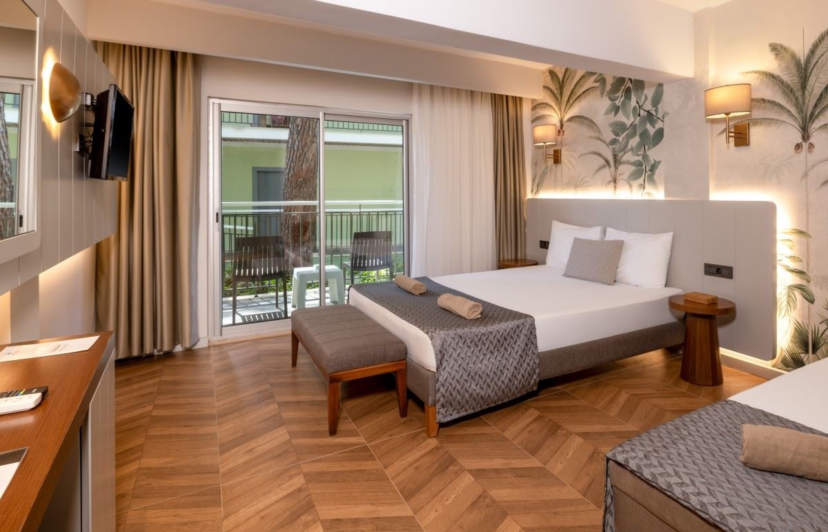 rooms-standart-room-land-view