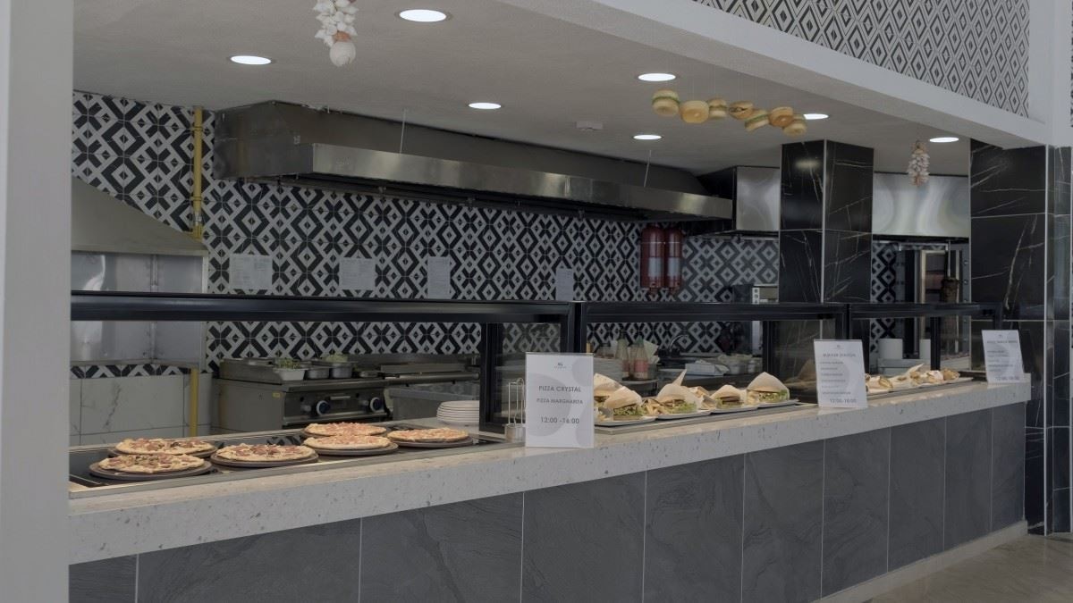 restaurants-pool-snack-restaurant