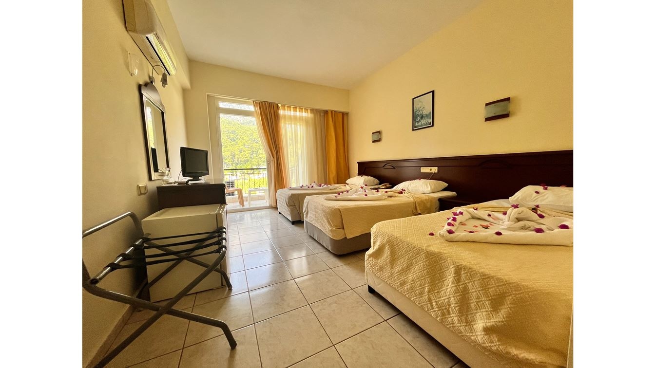 rooms-main-building-standard-room