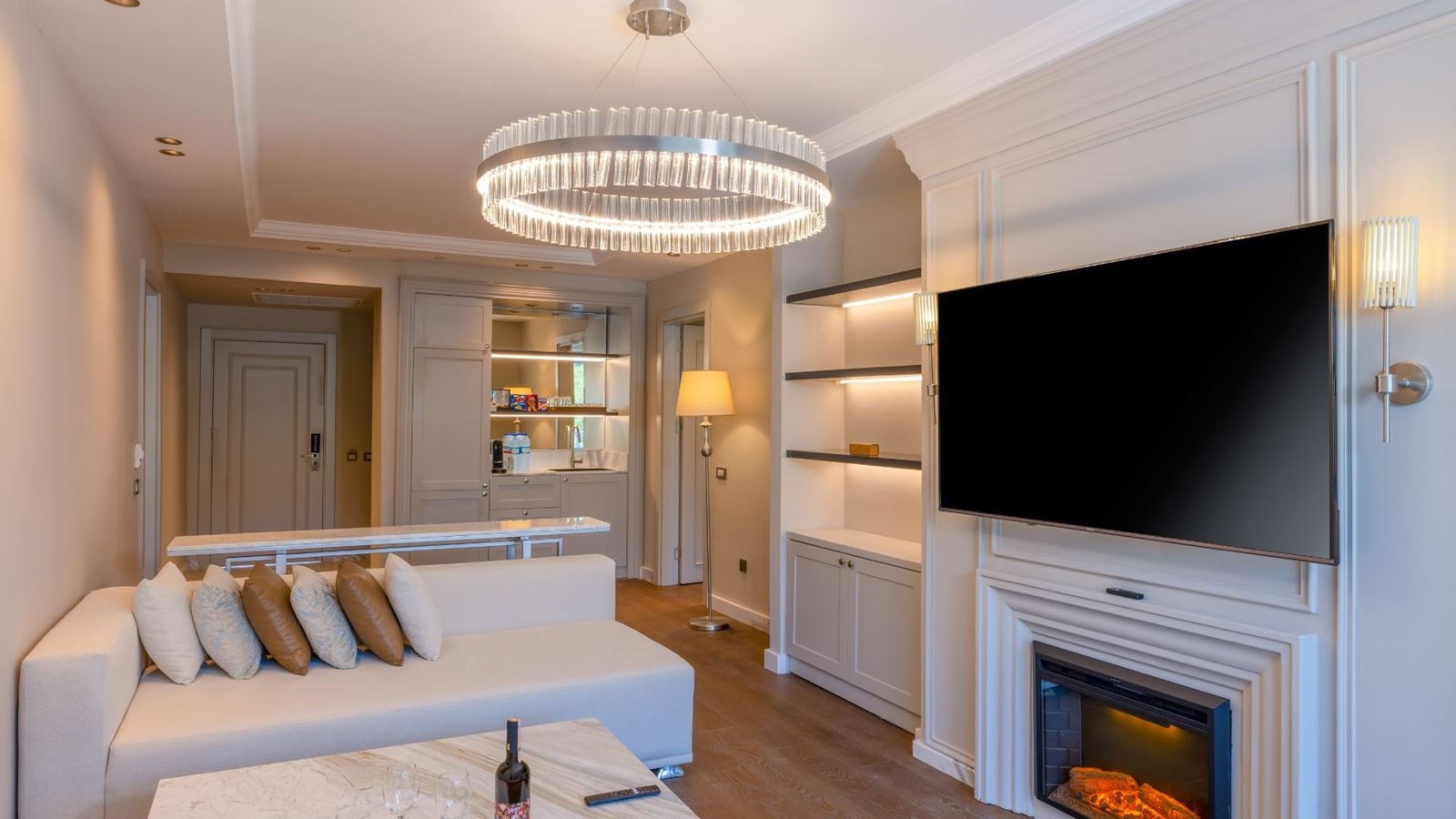 rooms-mare-signature-suite-land-view