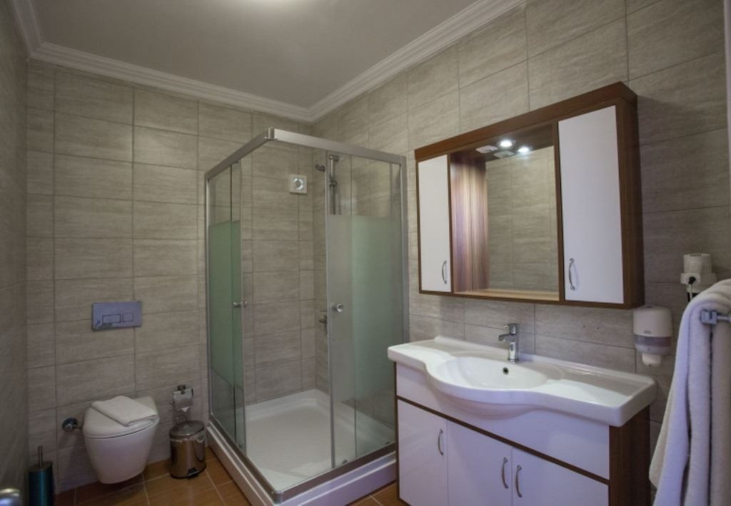 rooms-standard-room-french-balcony