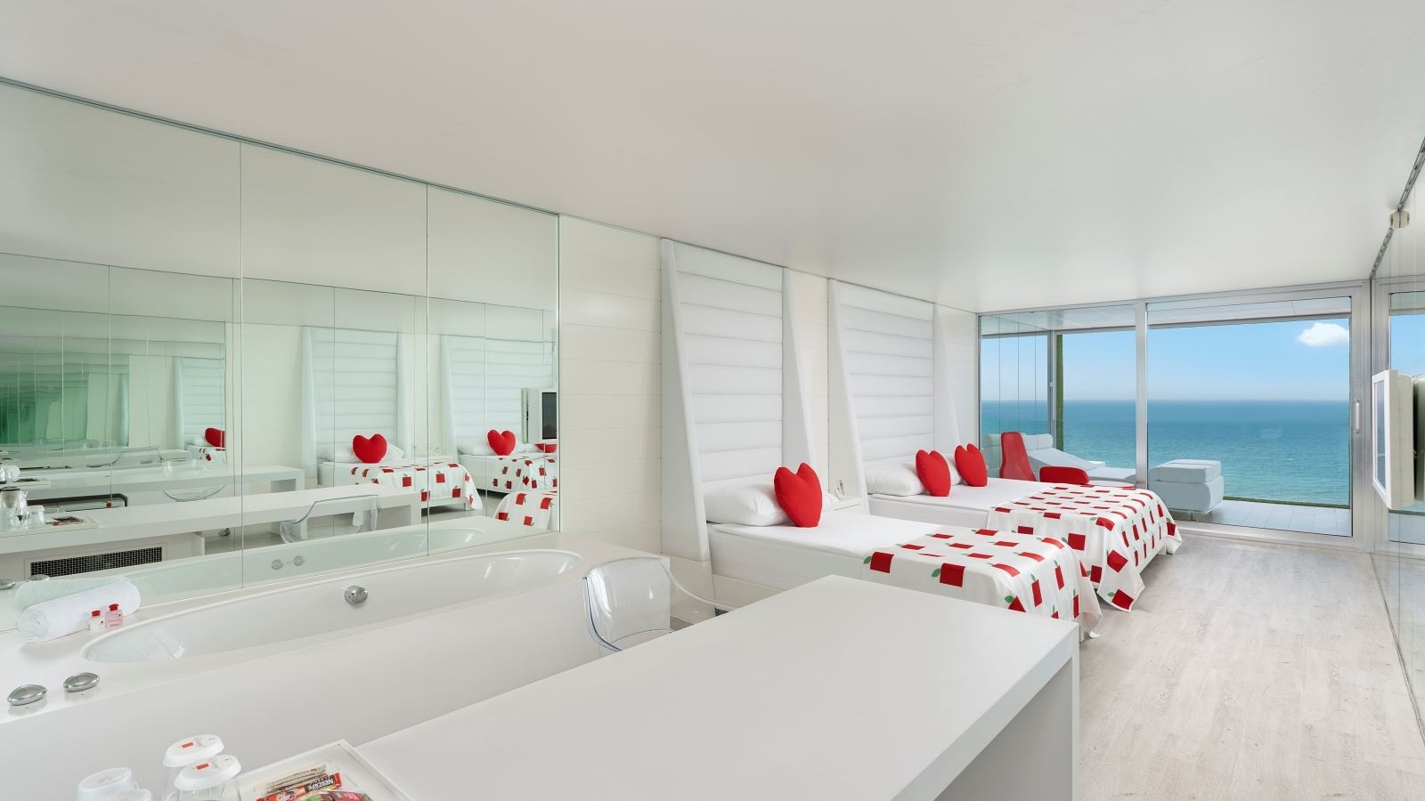 rooms-design-room-direct-sea-view