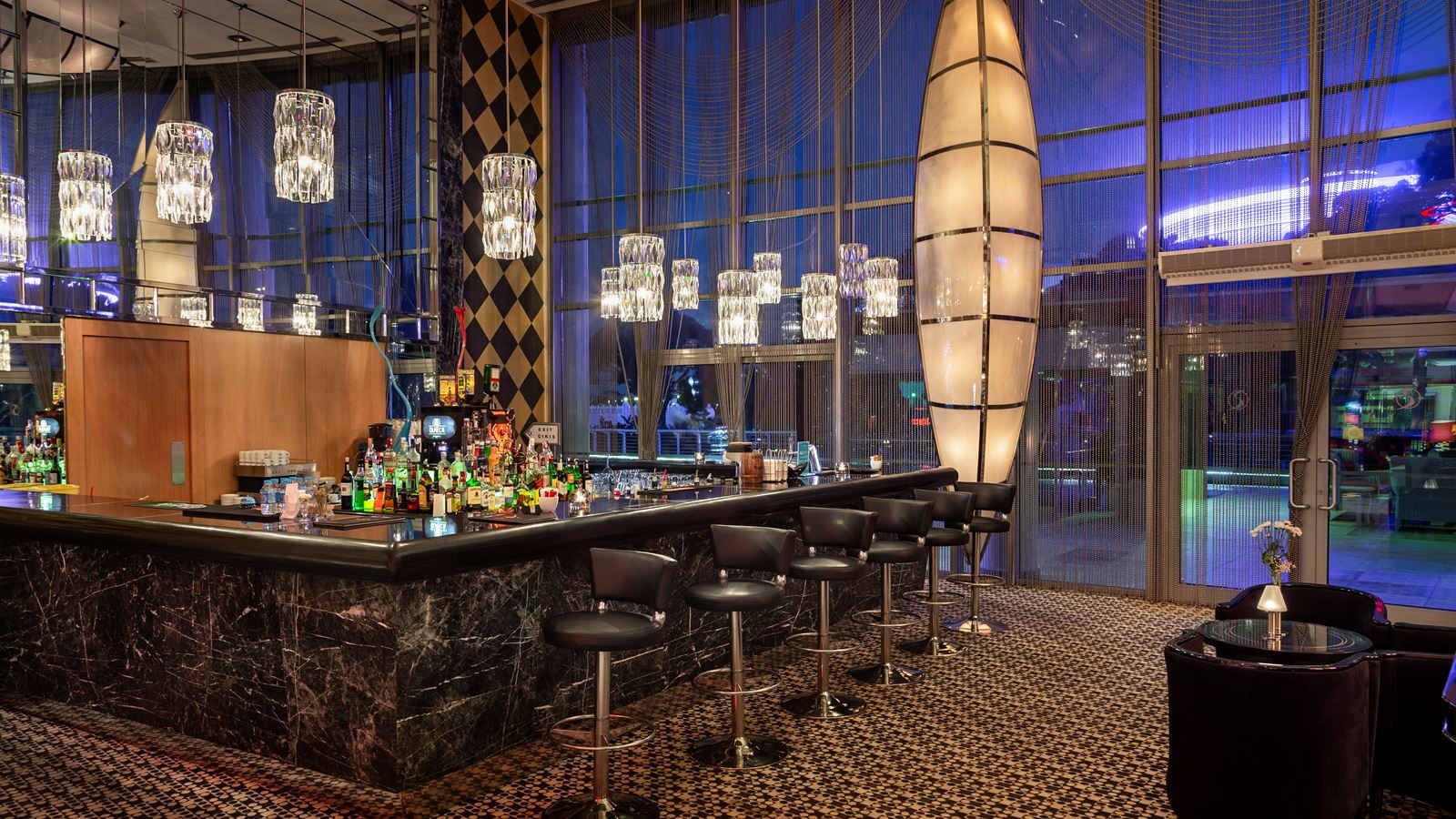 bars-white-and-black