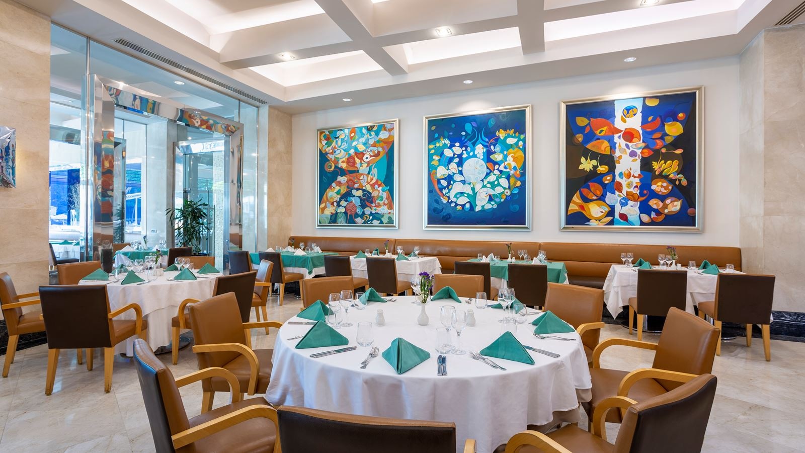 restaurants-restaurants