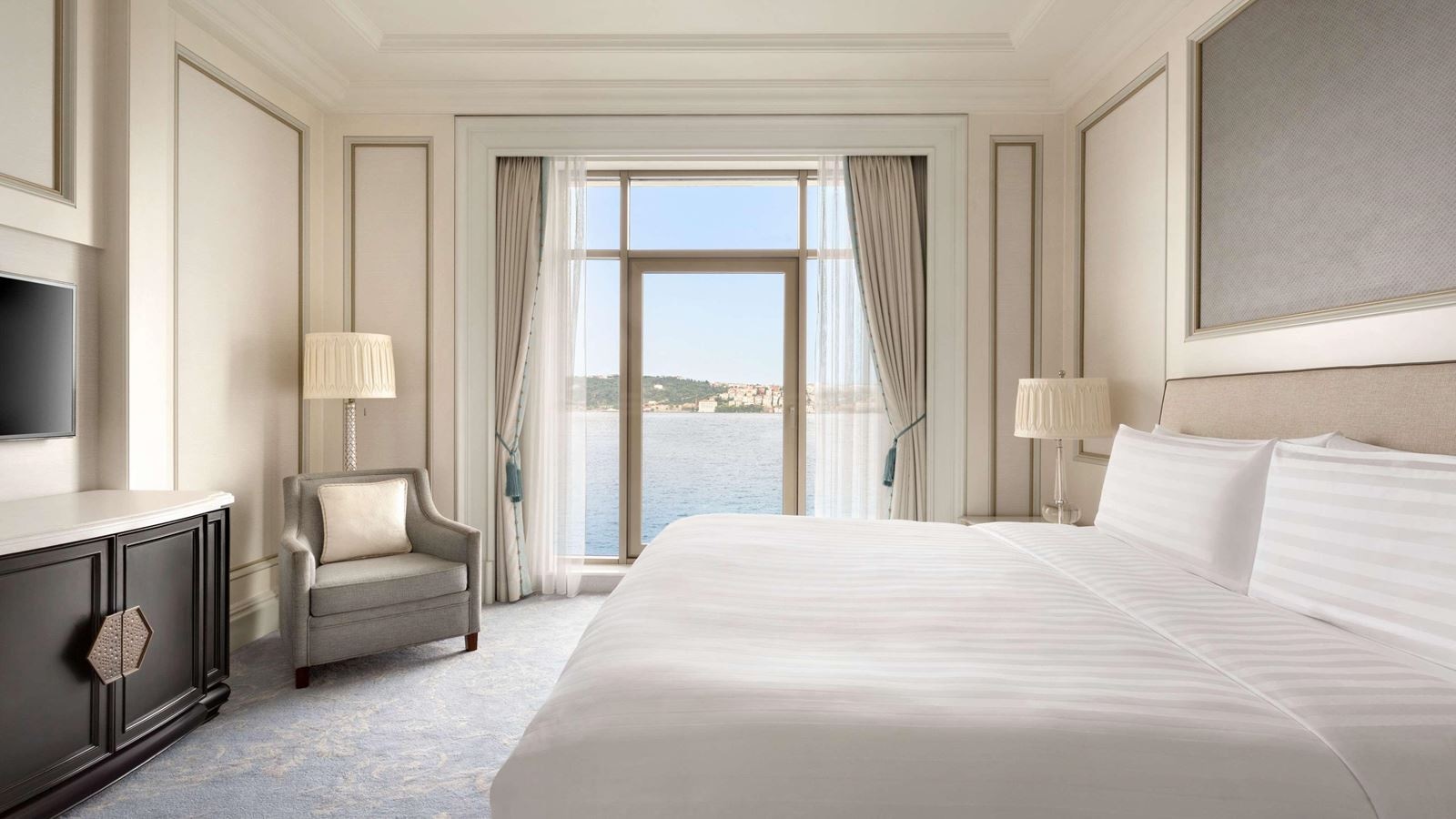 rooms-deluxe-bosphorus-view