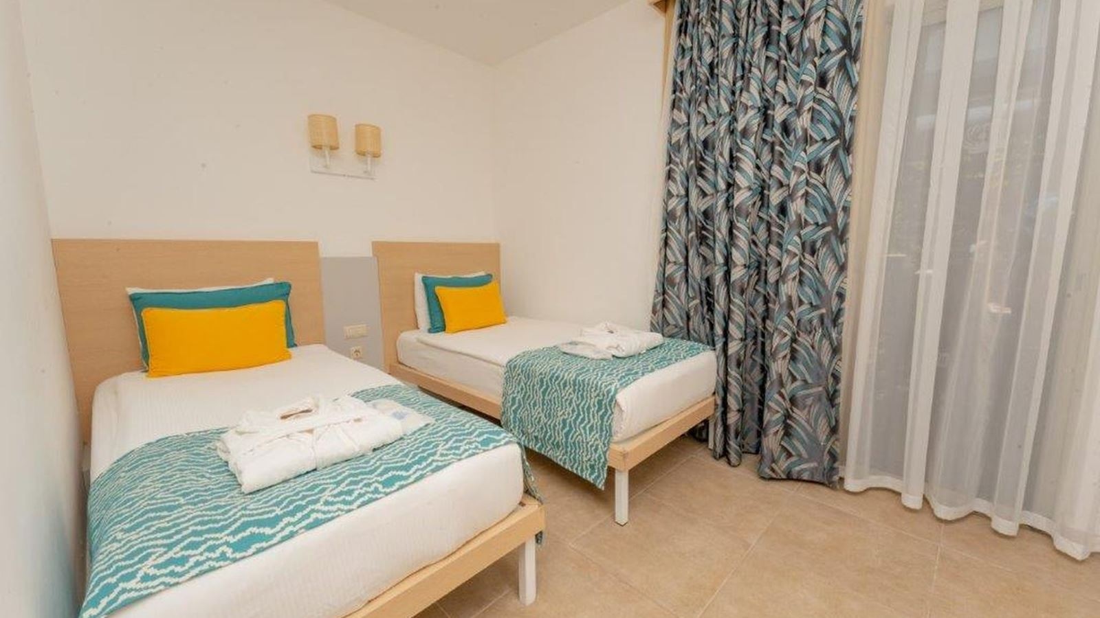 rooms-economy-room-land-view-type-a