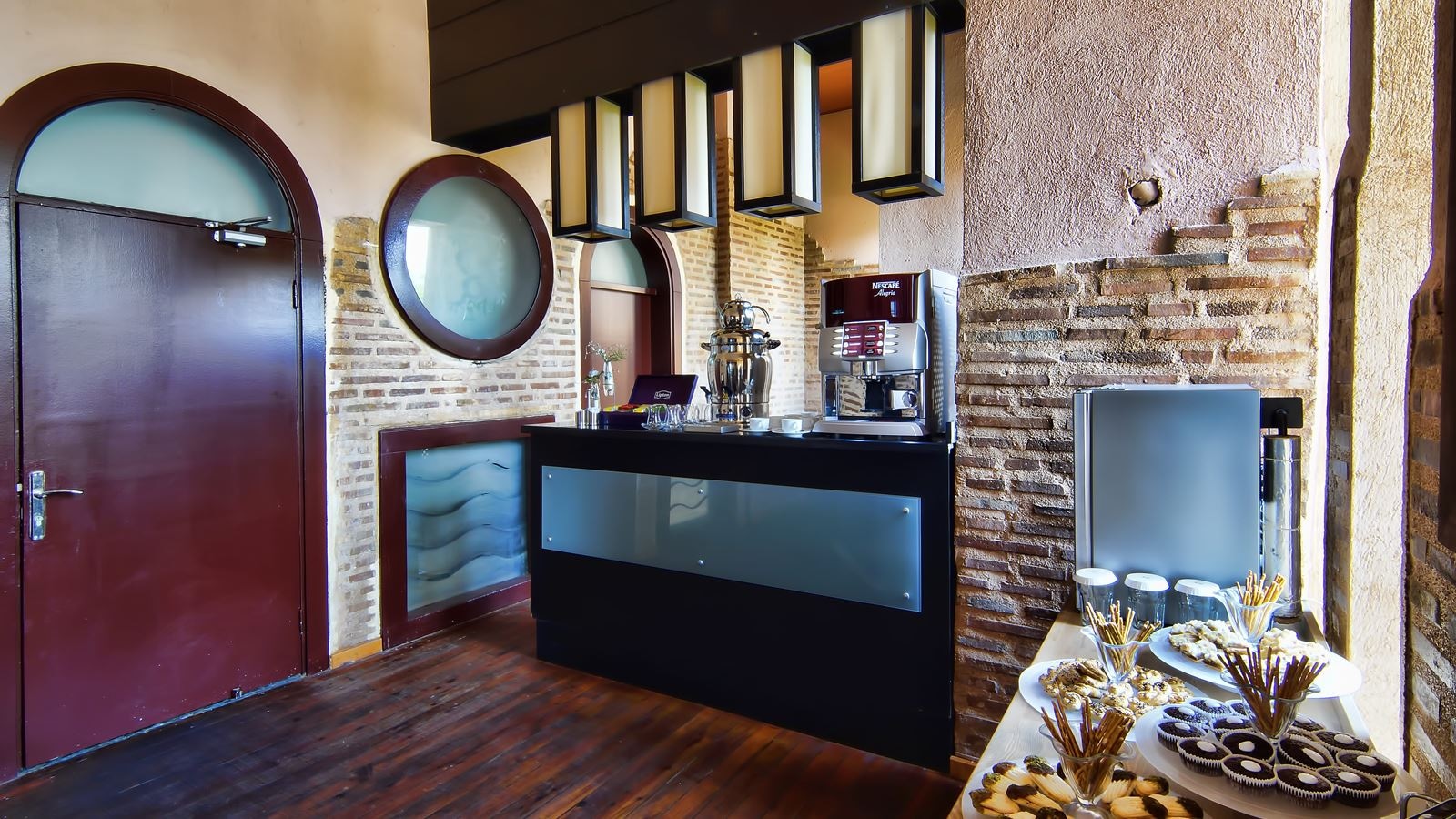 restaurants-restaurants