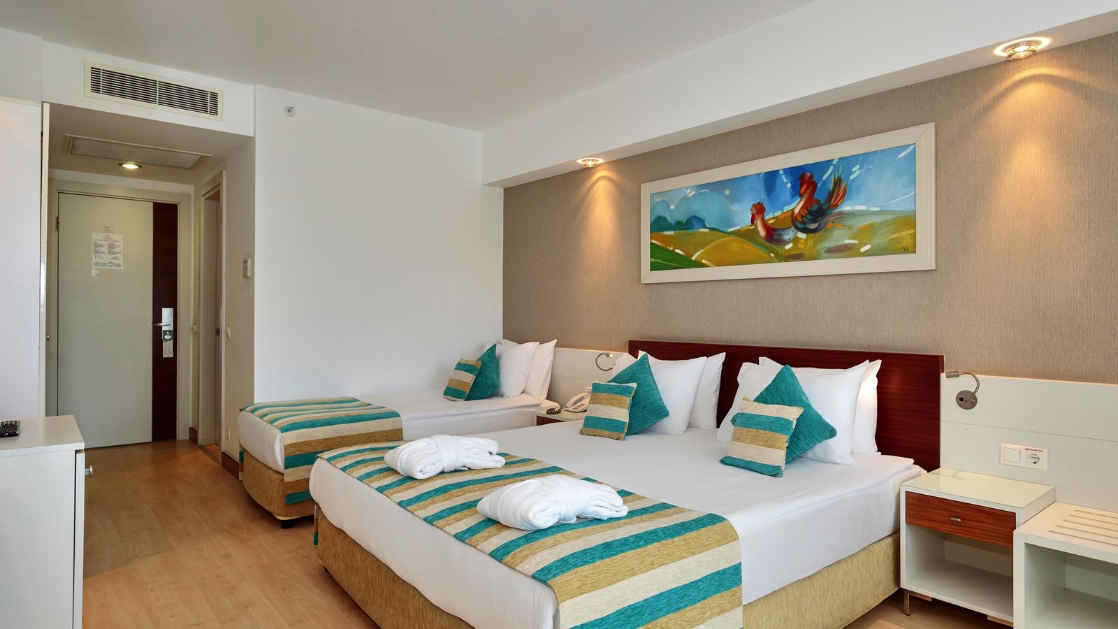 rooms-standard-room-land-view