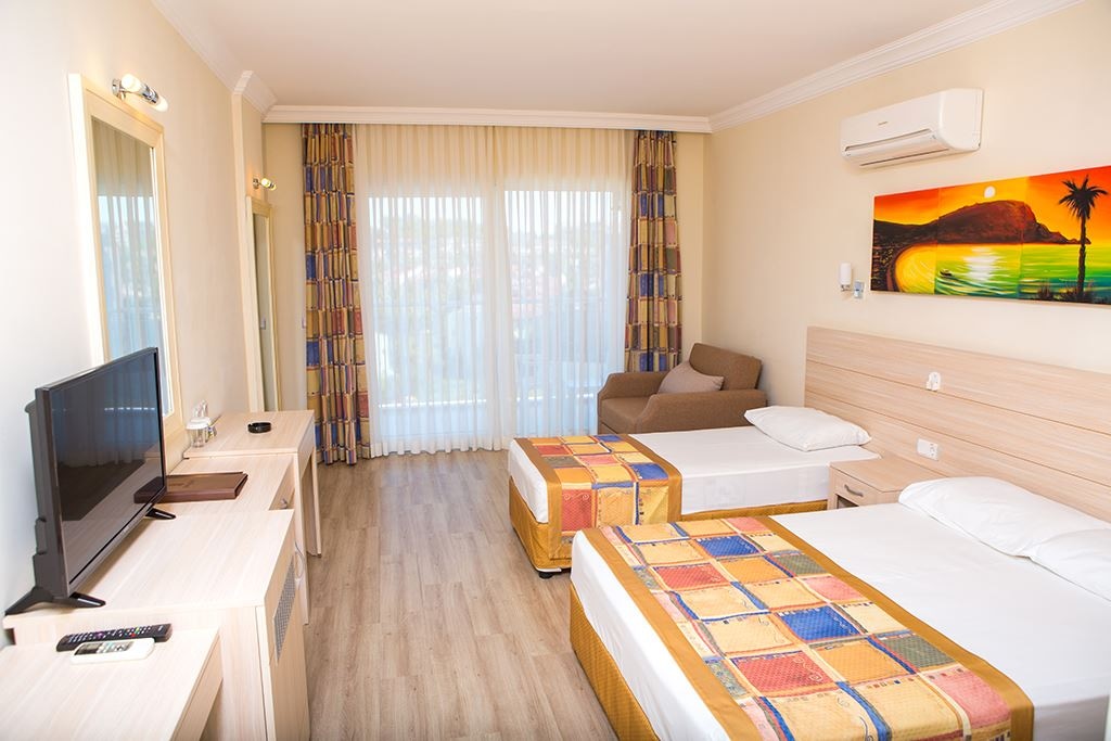 rooms-big-double-room-economy