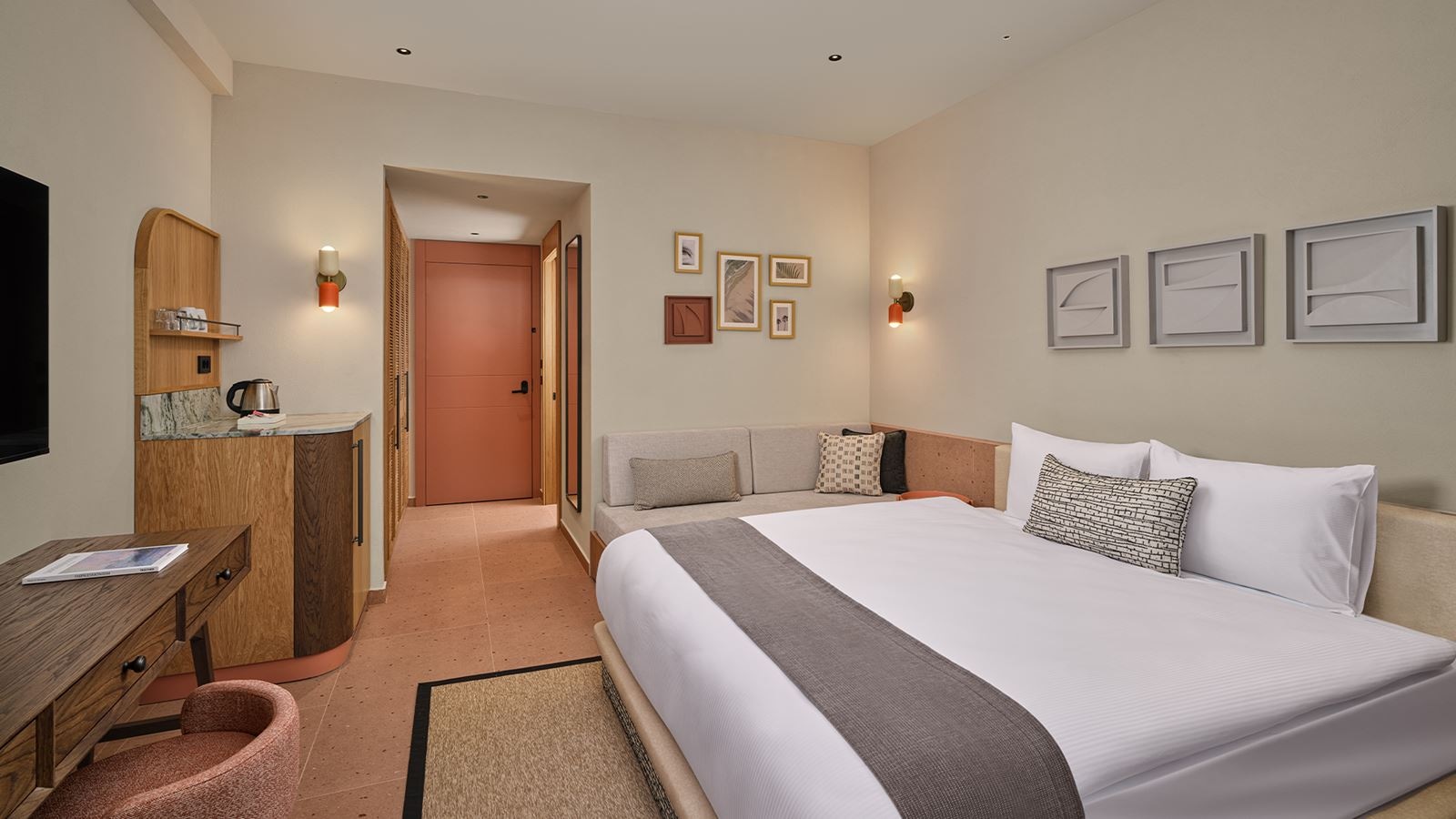 rooms-standard-main-building-room