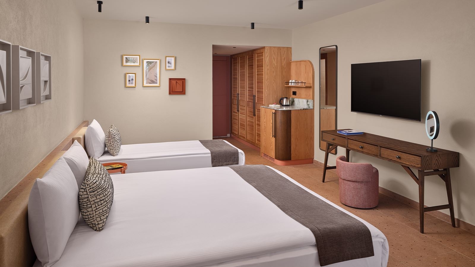 rooms-superior-standard-room-land-view