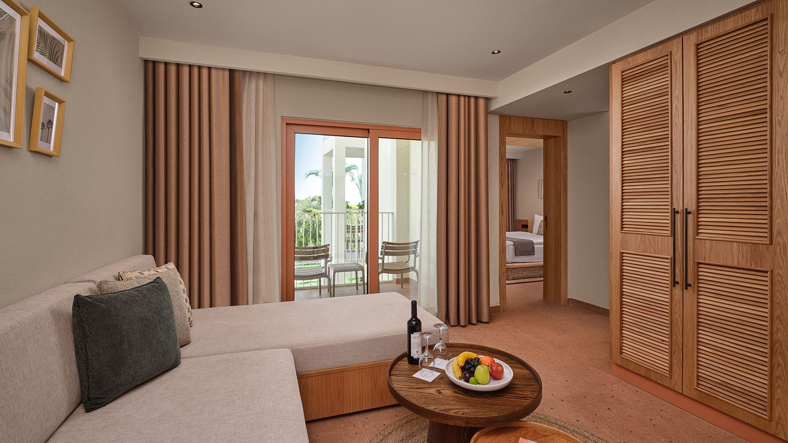 rooms-family-suite-garden-room