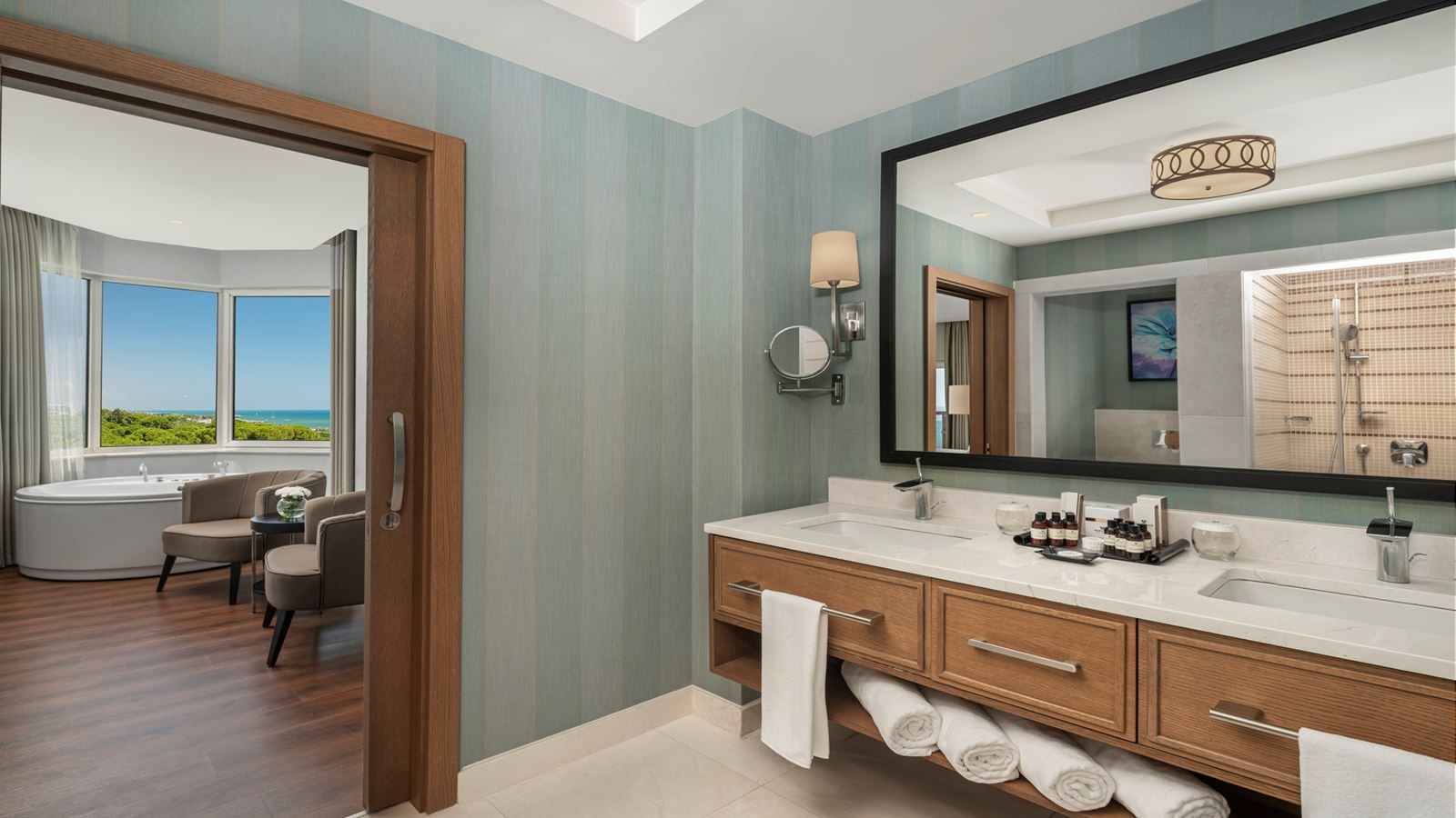 rooms-excellent-suite