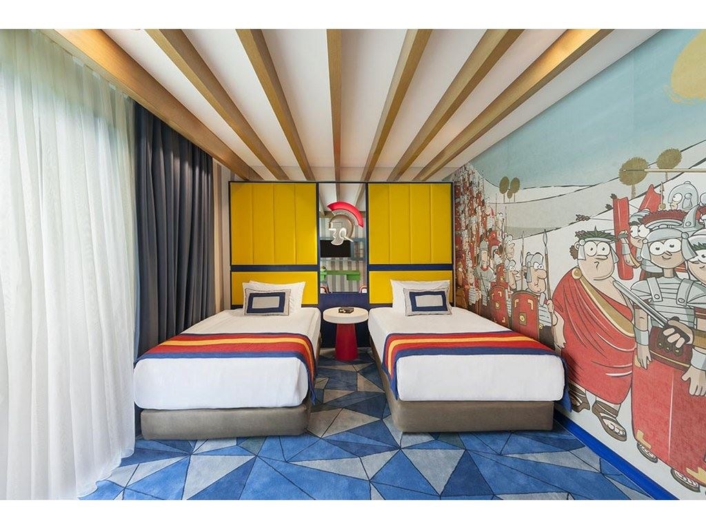 rooms-legendary-suite-garden-view