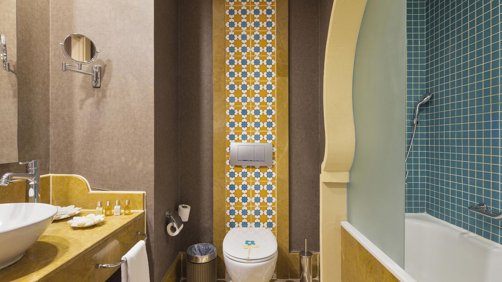 rooms-standard-room-direct-sea-view-with-balcony