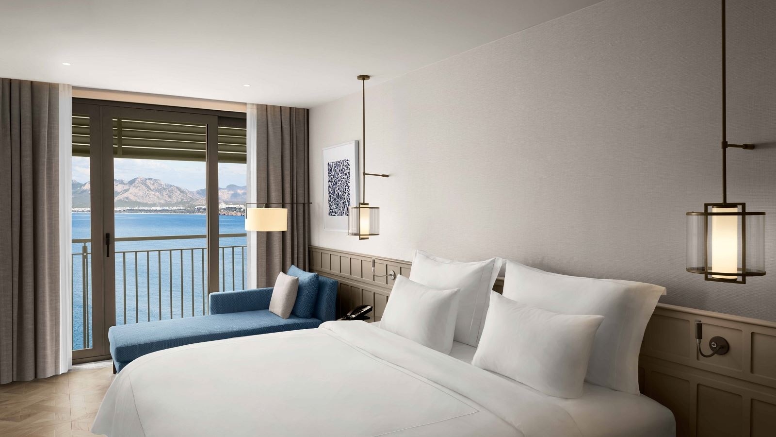 rooms-mediterranean-suite-sea-wiew--with-living-room