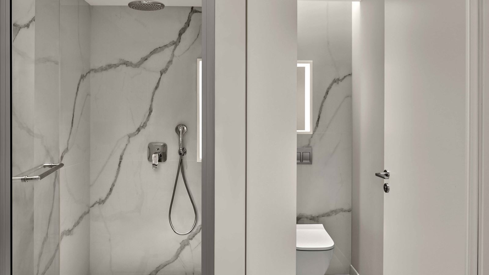 rooms-mediterranean-suite-sea-wiew--with-living-room